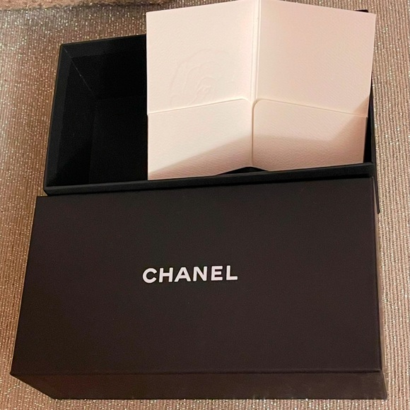 Chanel box - Picture 5 of 8